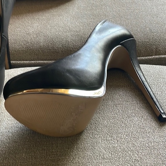 Modern vice Madison black leather 4 in herks size 6 1/2 worn once! Stunning 🤩 - Picture 5 of 5